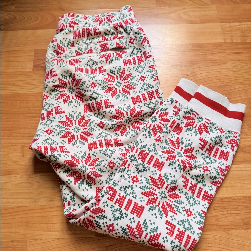 Nike Fleece Festive Holiday Joggers